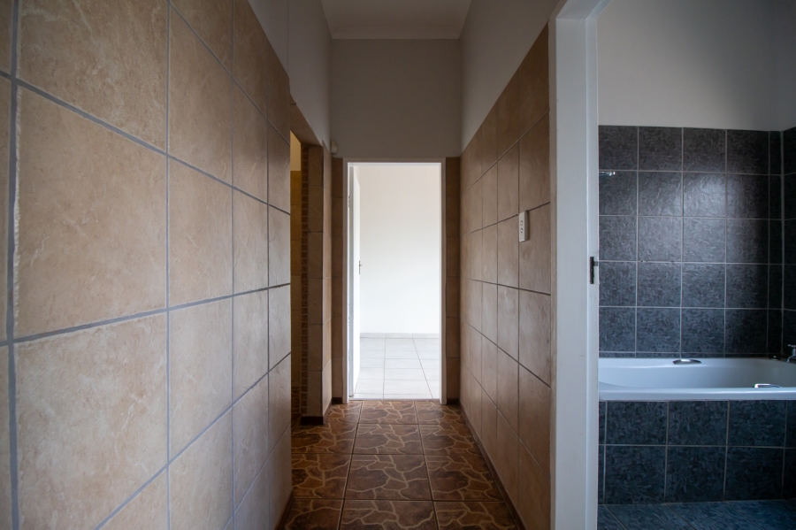 To Let 3 Bedroom Property for Rent in Geelhoutpark North West